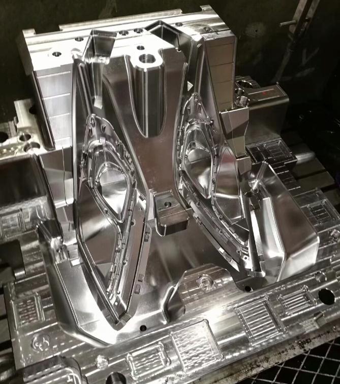 Automobile bezel parts mold